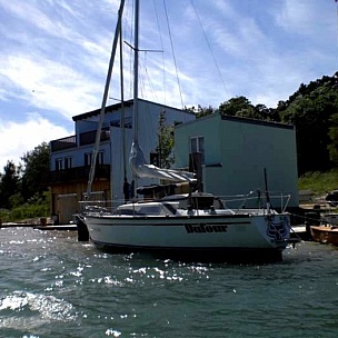 Bootshaus-vom-Wasser